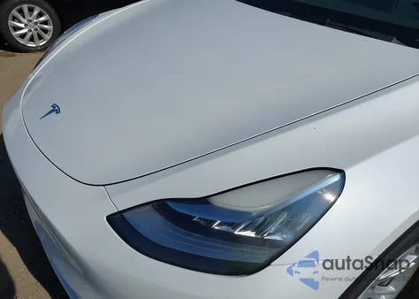 2021 Tesla Model Y Long Range Dual Motor All-Wheel Drive z USA, uszkodzony, nr VIN 5YJYGAEE0MF259460